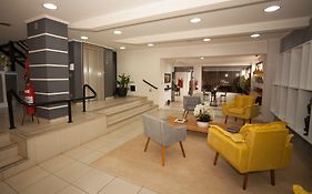 Laparos Hotel